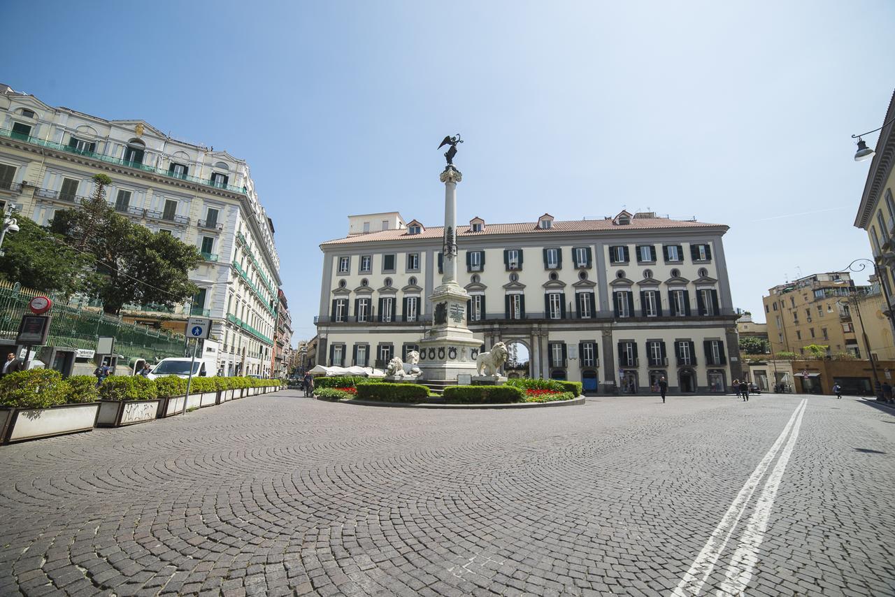 Bed and Breakfast Le Stanze Di Piazza Dei Martiri Неаполь Экстерьер фото